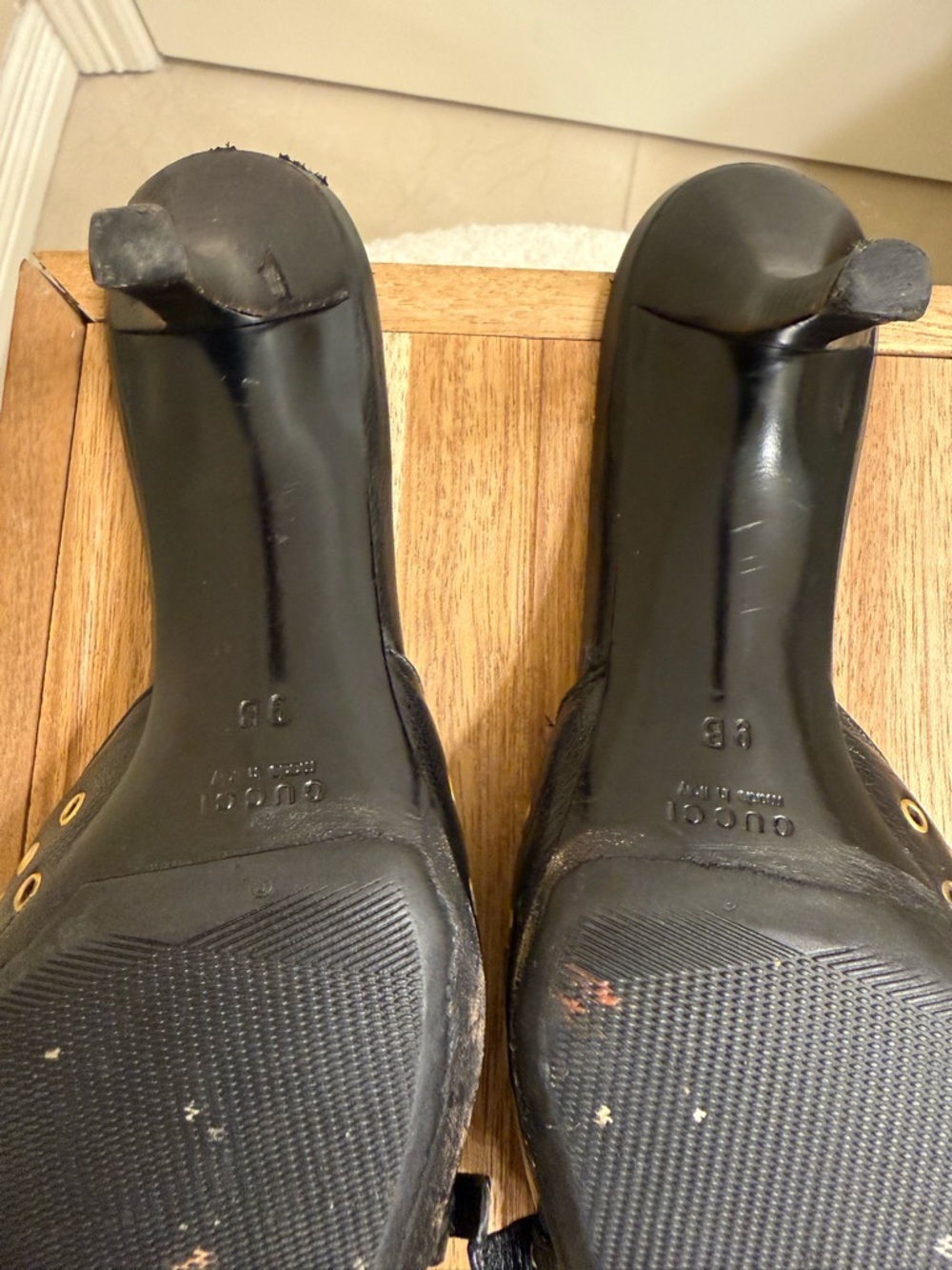 Gucci Black Leather Kitten Heel Mules with Gold Grommet Detail - Picture 16 of 16